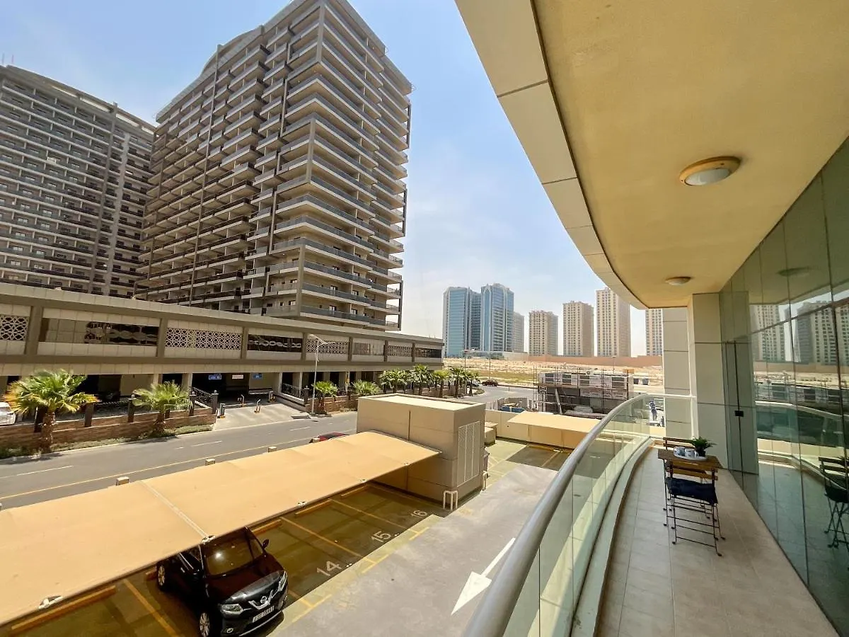Apartment Welhome - Apt Amidst Golf Courses, Perfect For Sports Lovers Dubai